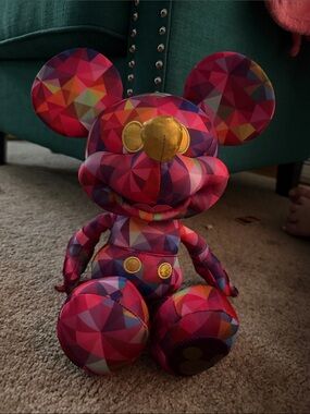 🔥 Disney 2020 LIMITED EDITION LE Kaleidoscope Color Mickey Mouse Plush